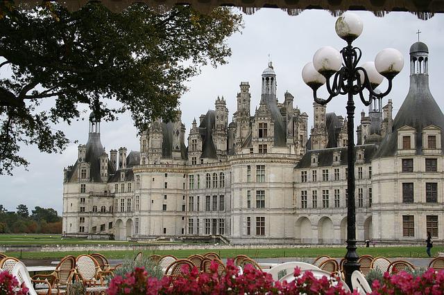Imagem mostra o castelo de chambord que é um dos melhores Pontos turísticos da França